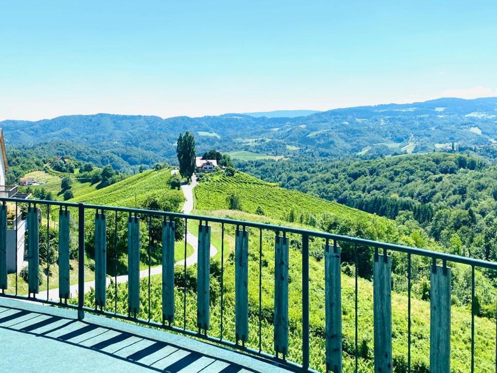 Weinberg Apartment Leutschach Luaran gambar
